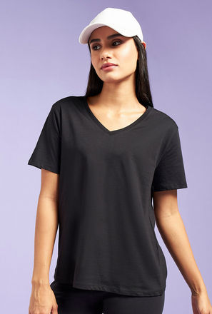 Solid Fade Resistant V-neck T-shirt with Short Sleeves