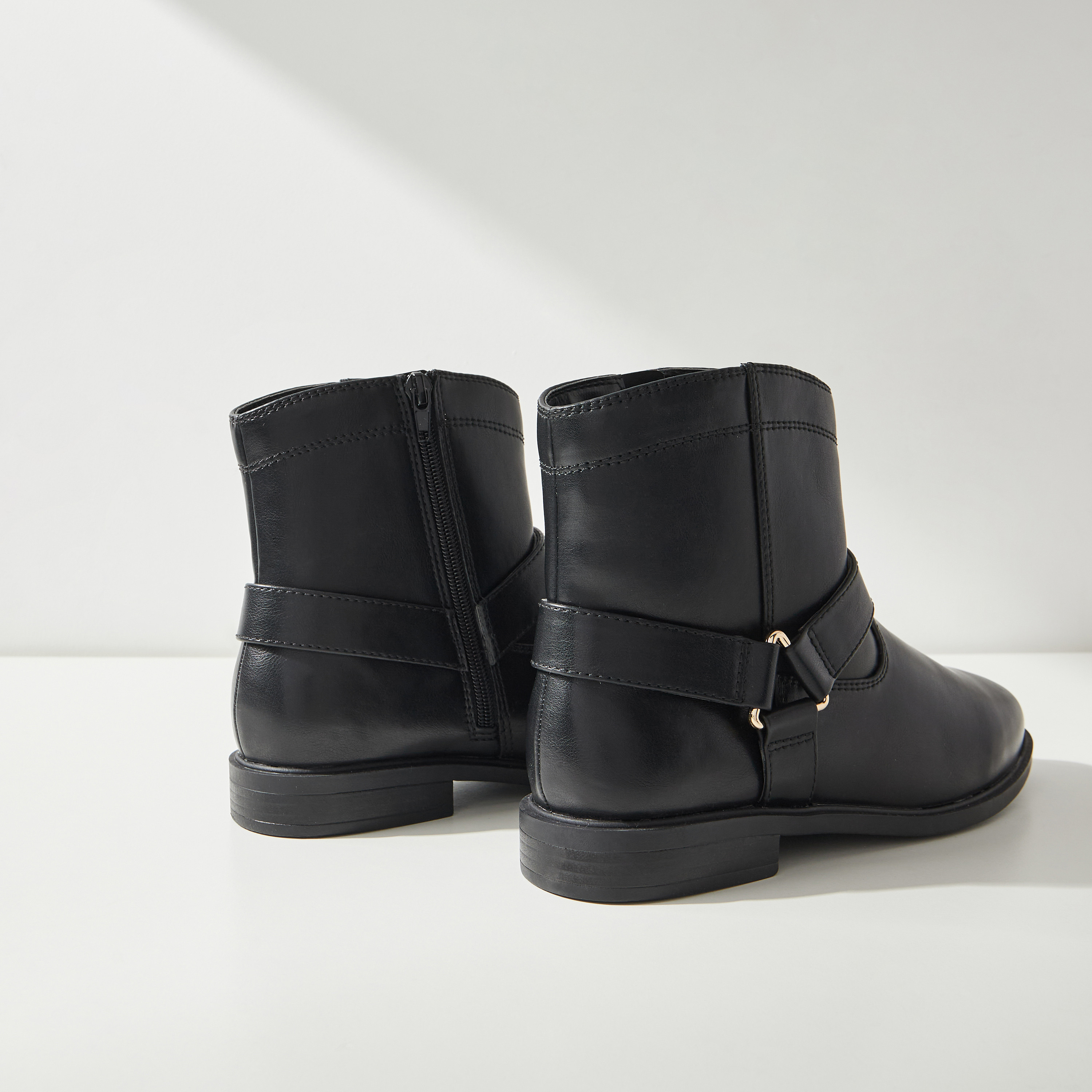 Shop Solid Ankle Boots with Zip Closure Online | Max UAE Shop Solid Ankle Boots with Zip Closure Online | Max UAE