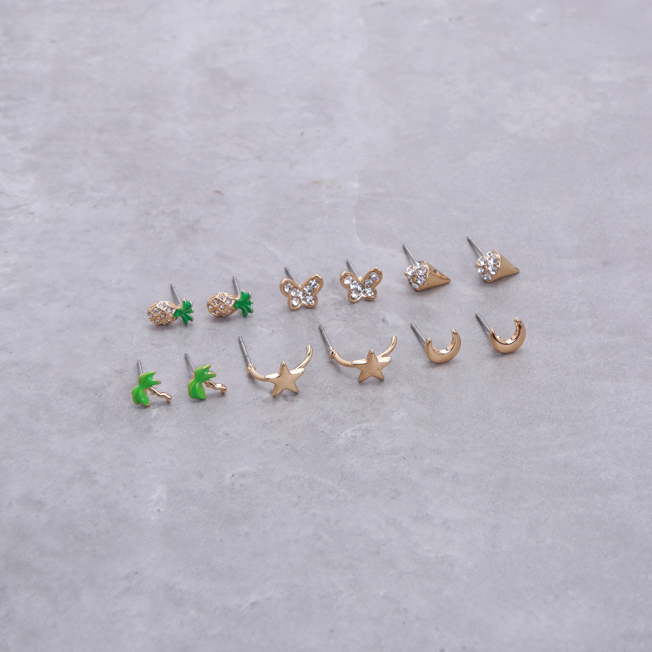 Assorted 2025 earring sets