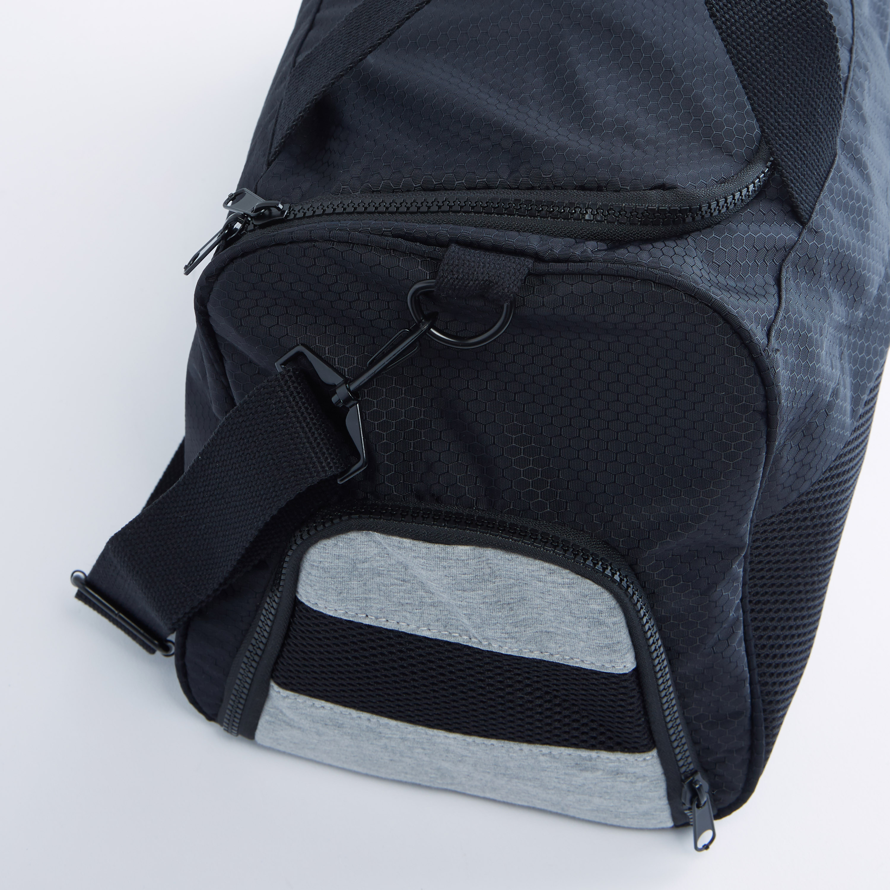 【MAISON MINED】24SS★ PINCH EYELET GYM SACK MUSINSA | MAISON MINED PINCH EYELET GYM SACK CHARCOAL