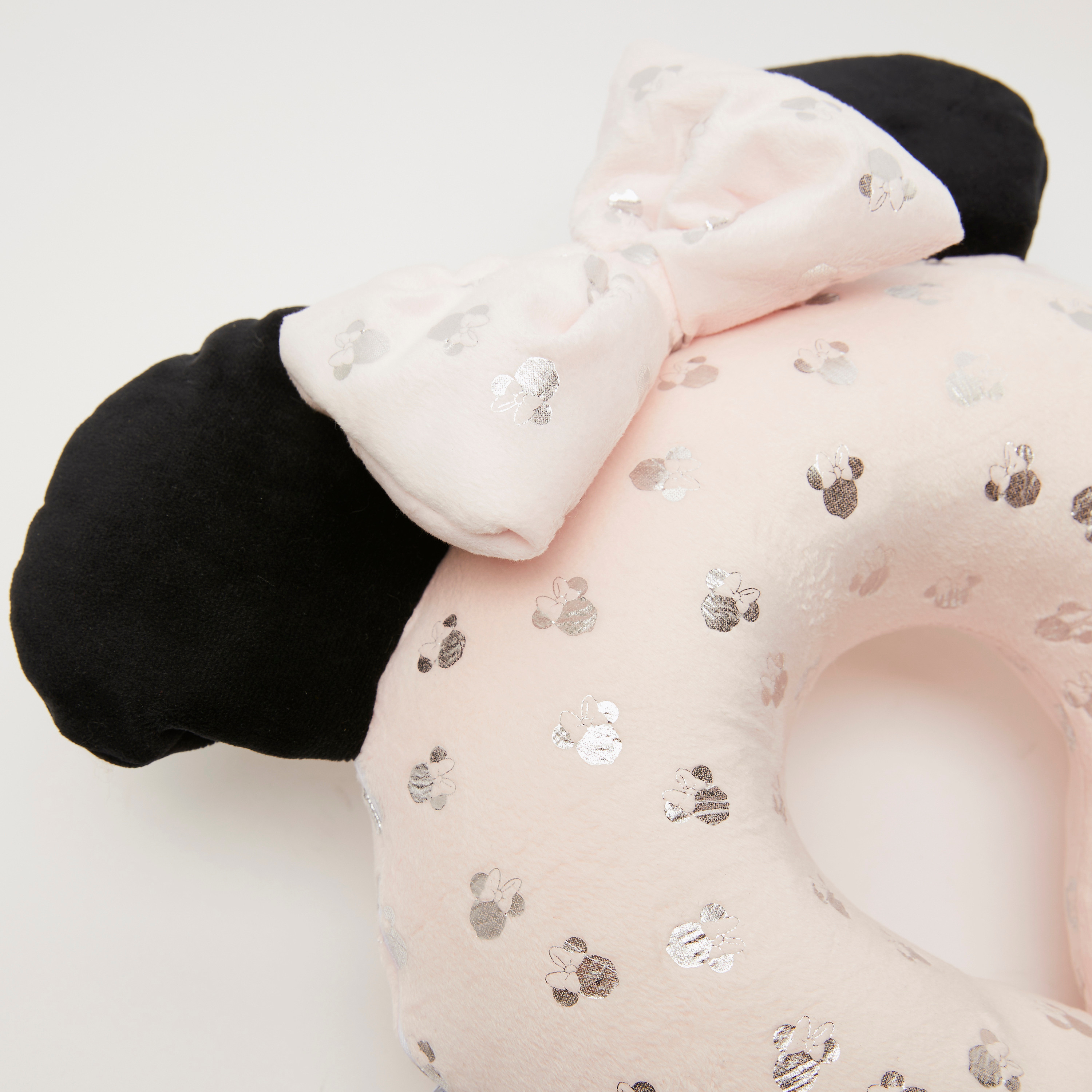 Minnie mouse travel outlet pillow primark