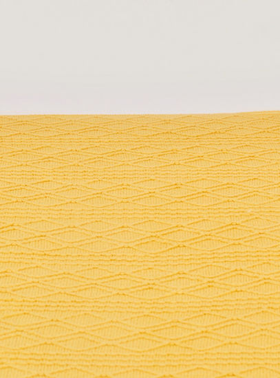 بطانية خفيفة بارزة الملمس بشراشيب - 152×127 سم