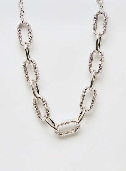Textured Chainlink Necklace with Lobster Clasp Closure