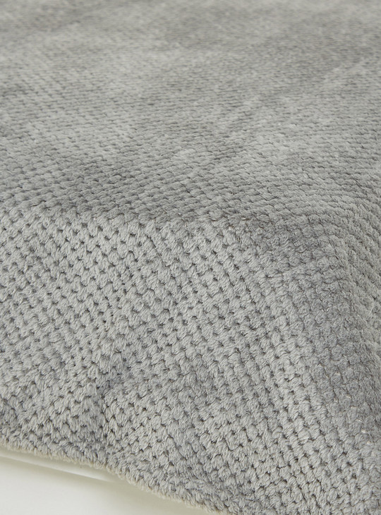 Textured Throw - 152x127 cms