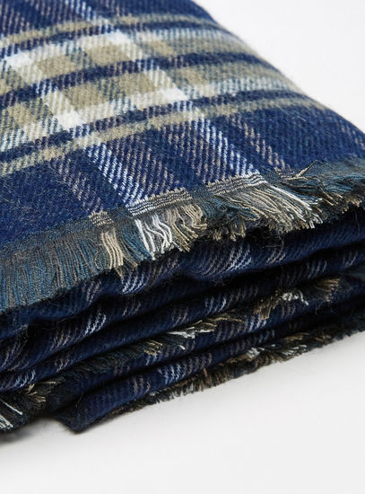 Checked Scarf with Fringes