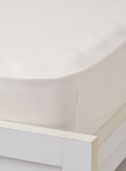 Solid Single Fitted Sheet - 200x150 cms