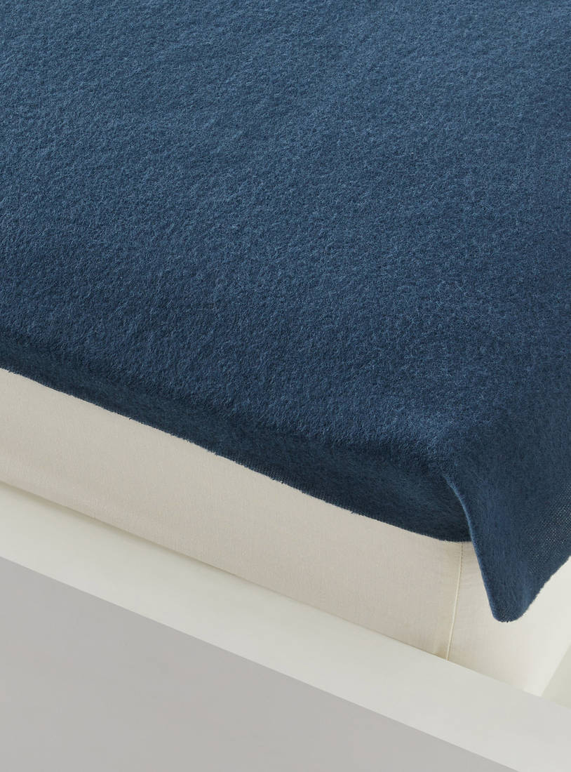 Textured Fleece Blanket - 120x160 cms-Throws & Blankets-image-1