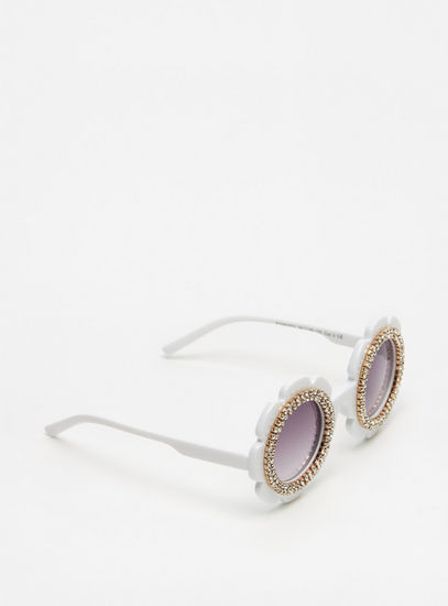 نظارة شمسية بإطار دائري مزين مع وسادات أنف