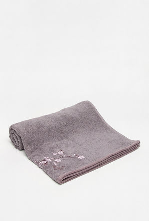 Floral Embroidered Bath Towel - 140x70 cms-mxhome-bathroomessentials-towels-bathtowels-1