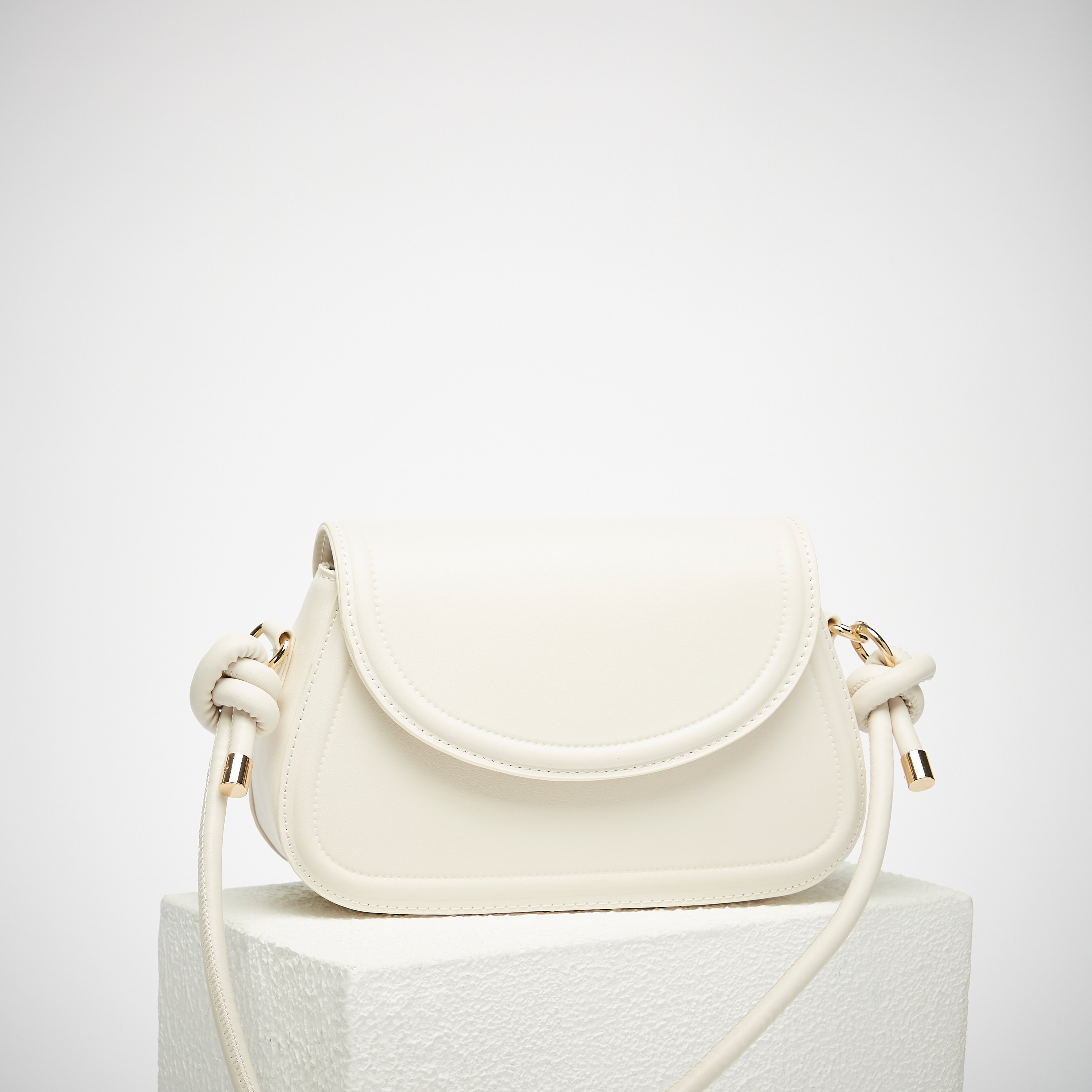 Plain hotsell shoulder bag