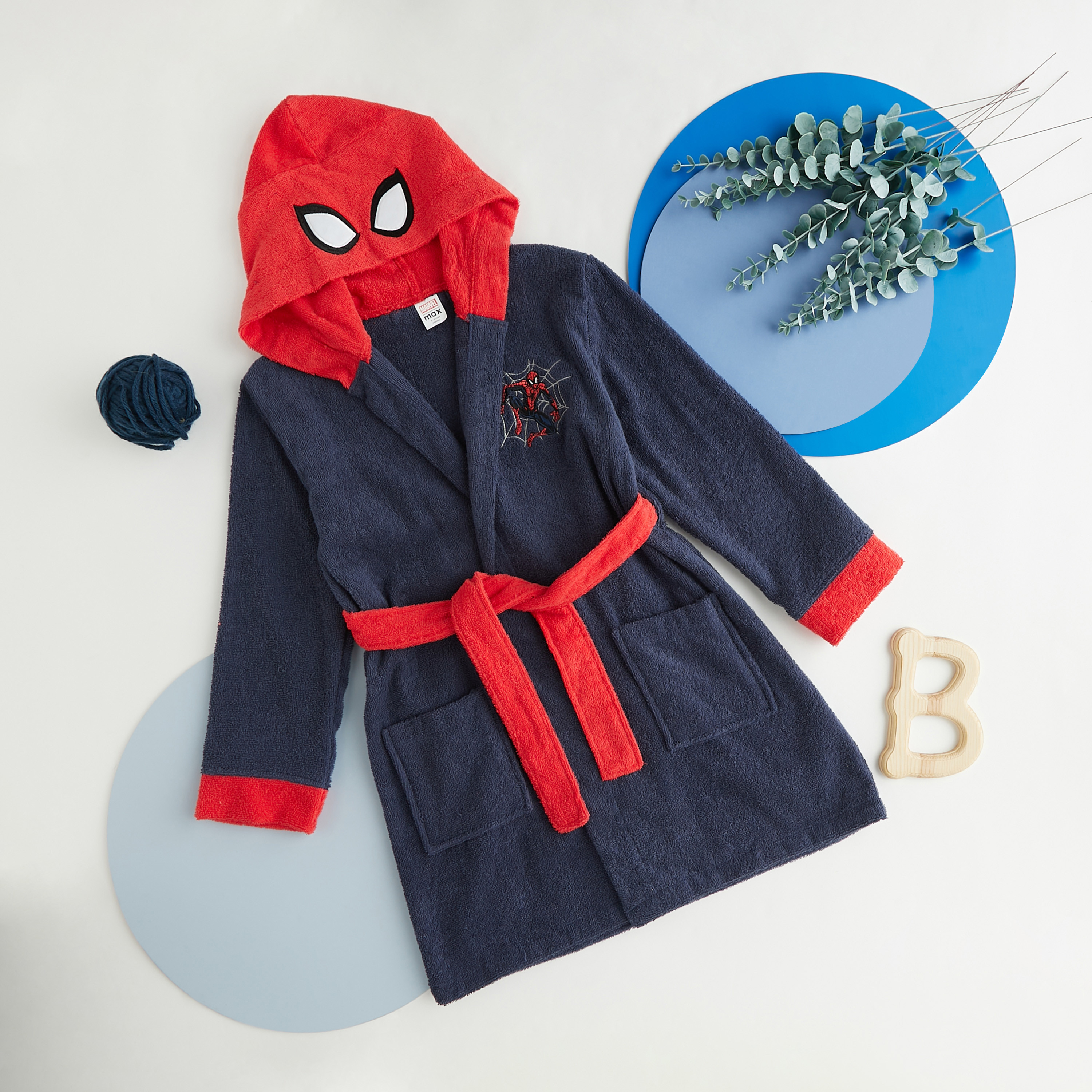 Shop Spider-Man Textured Bathrobe Online Max Oman