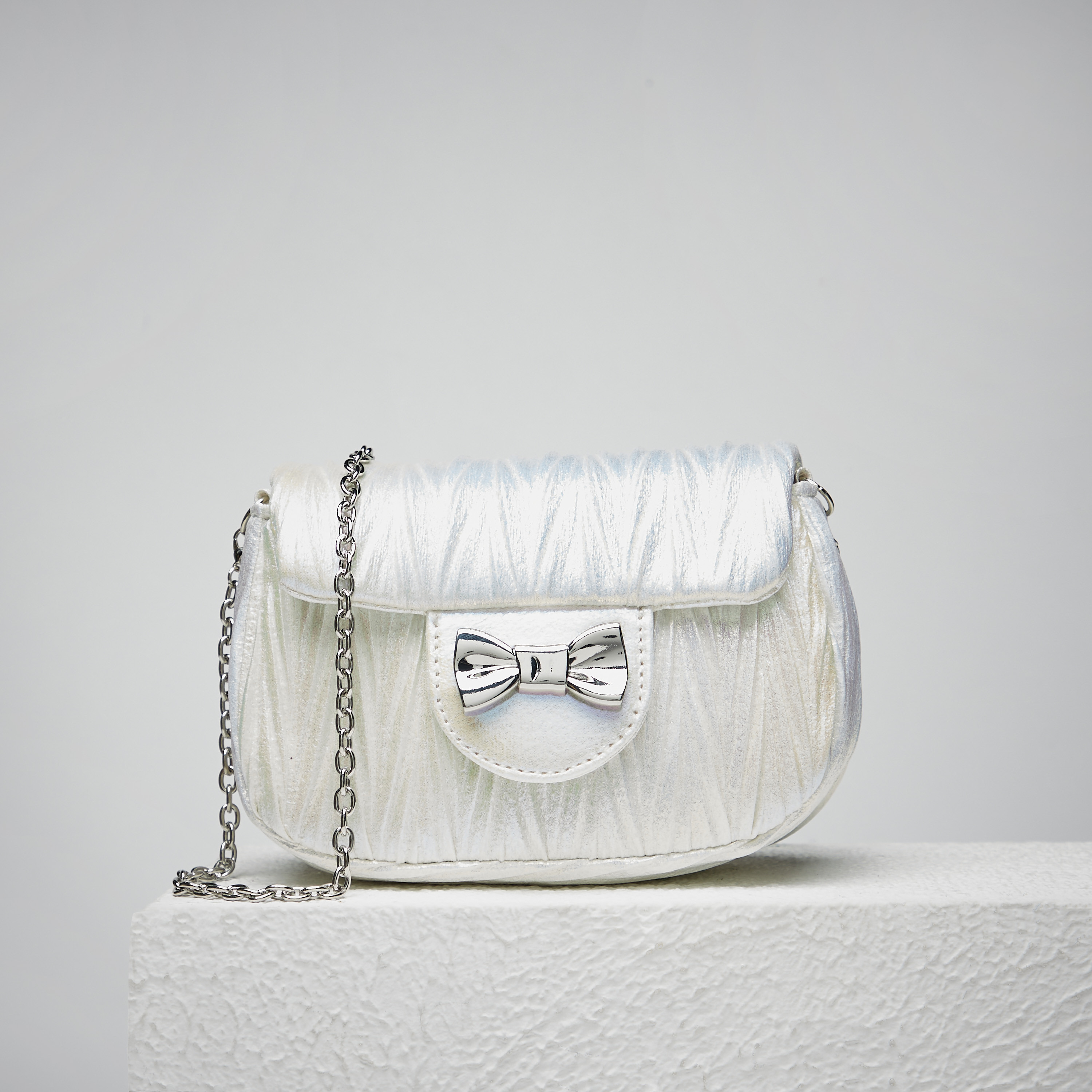 Shop Textured Crossbody Bag with Bow Detail Online | Max UAE