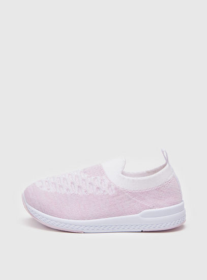 Textured Slip-On Sports Shoes with Pull Up Tab