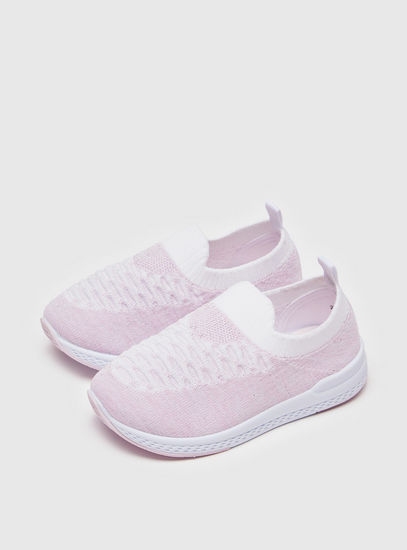 Textured Slip-On Sports Shoes with Pull Up Tab