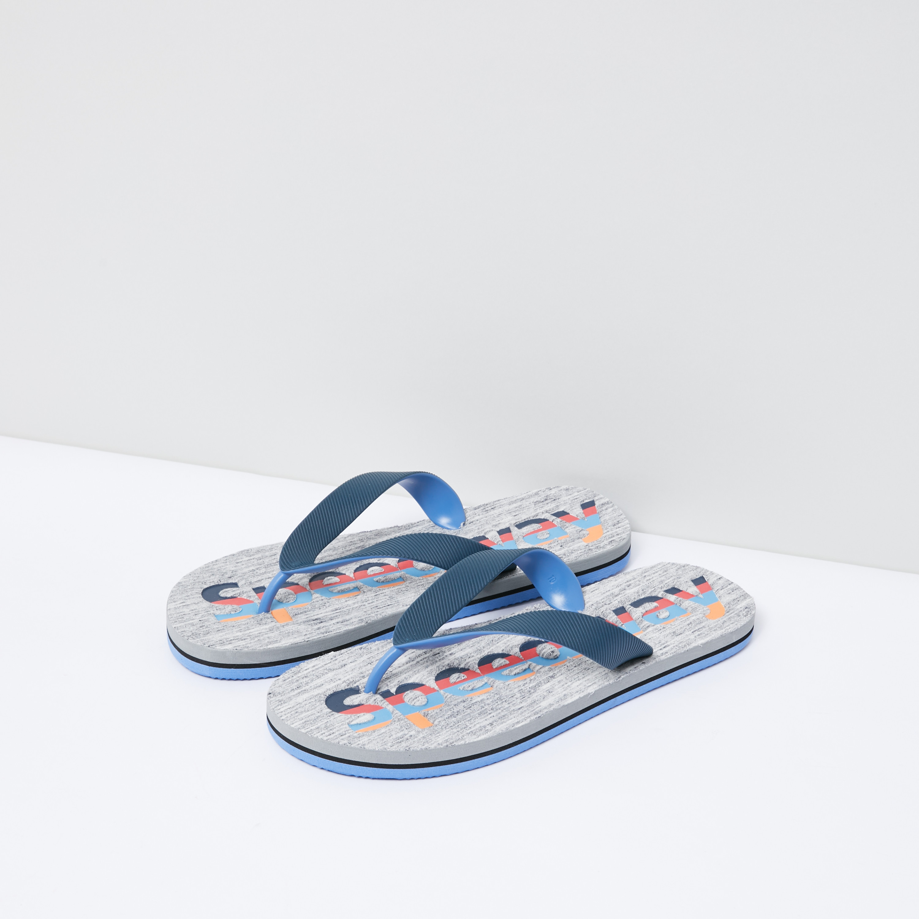 Max fashion 2025 flip flops