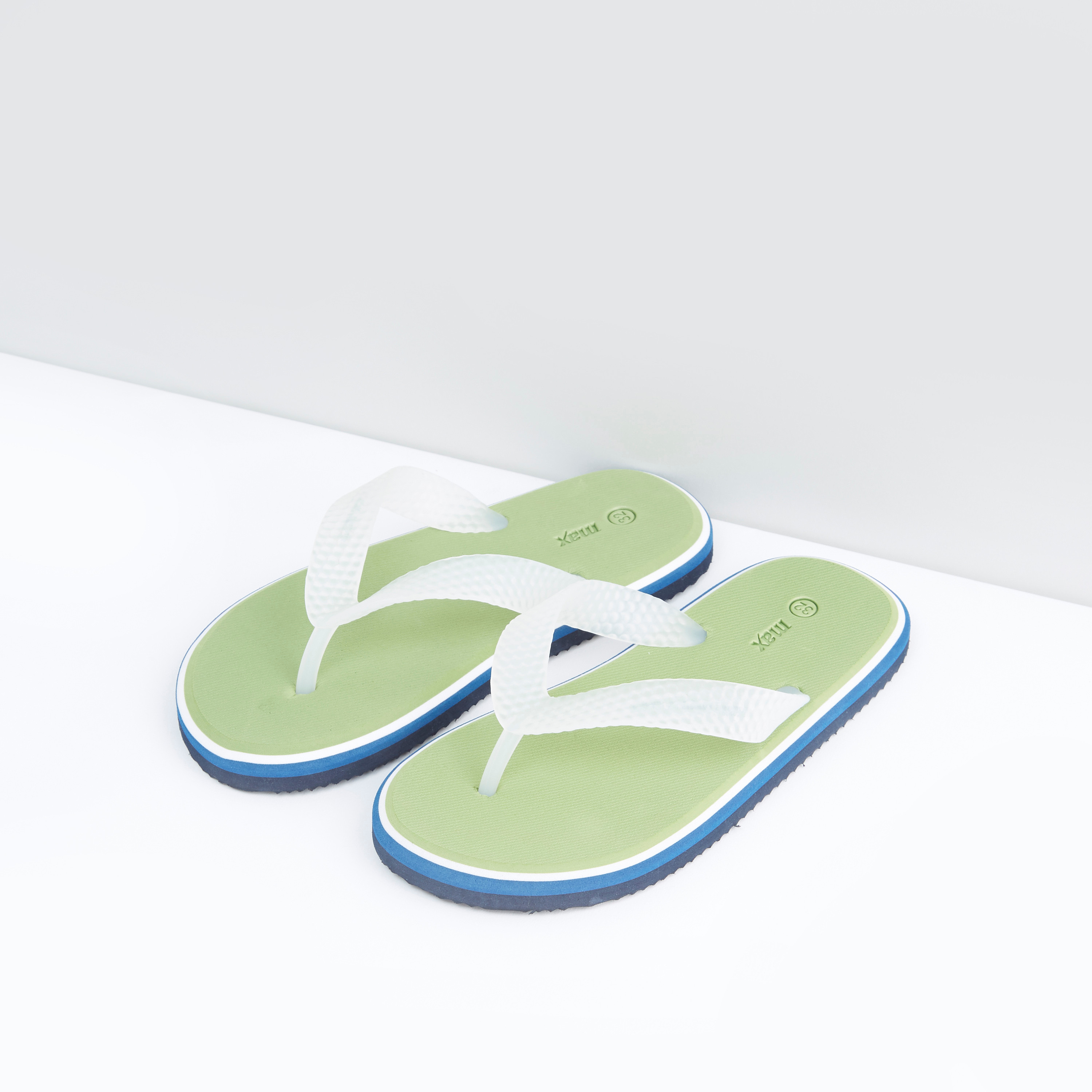 Shop Flip Flop Slippers with Slip On Closure Online Max Kuwait