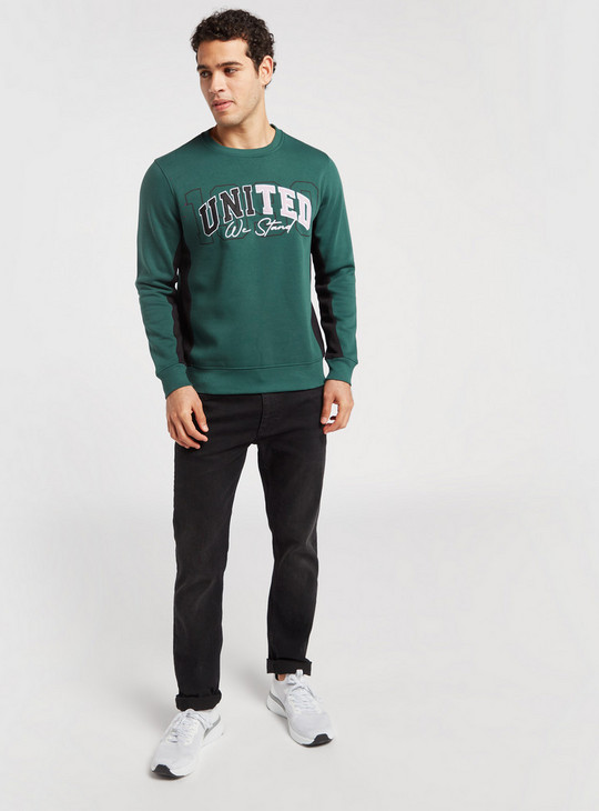 Embroidered Sweatshirt with Round Neck and Long Sleeves