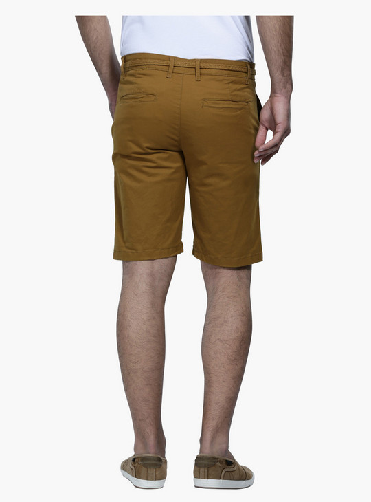 Shop Knee Length Chinos Shorts with Button Closure in Regular Fit ...