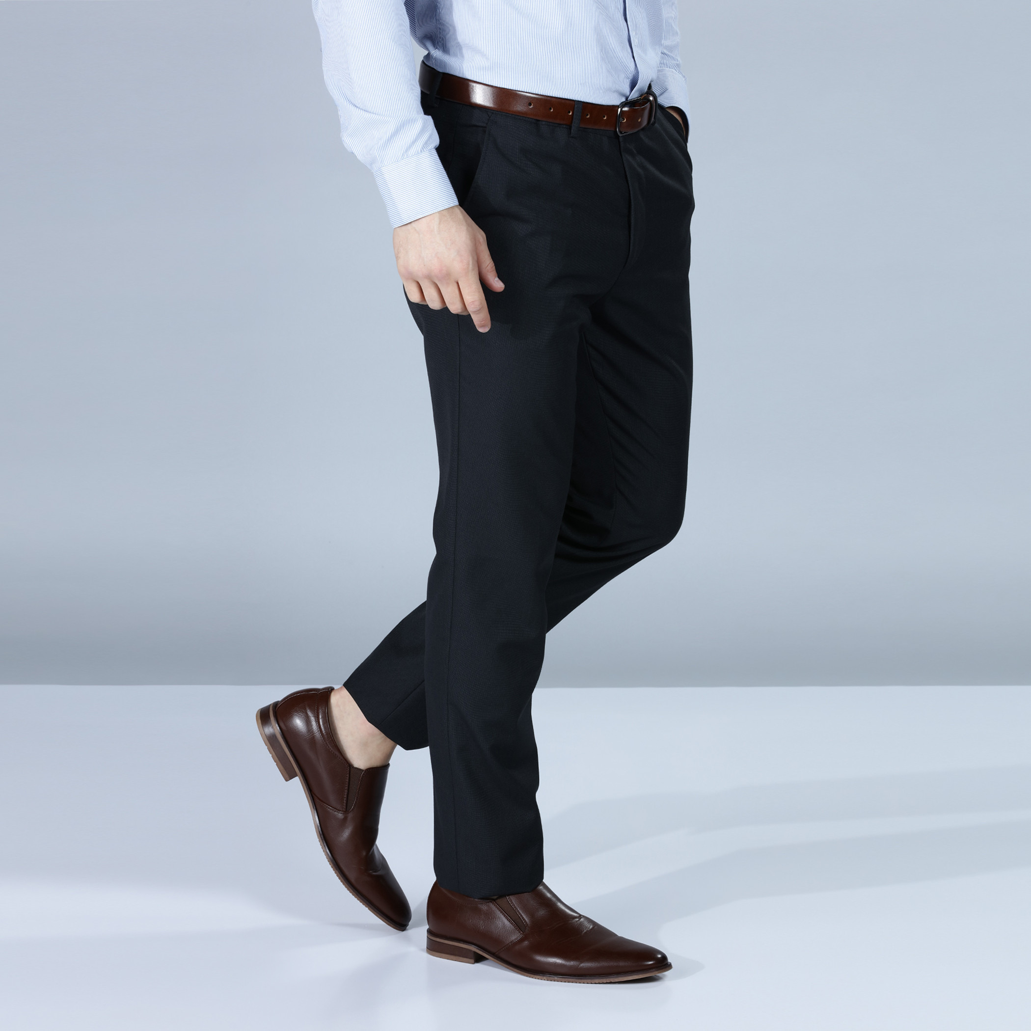 Buy Men Grey Solid Slim Fit Formal Trousers Online - 707664 | Peter England