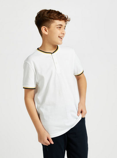 Solid Polo T-shirt with Short Sleeves and Tipping Detail-Polo Shirts-image-0
