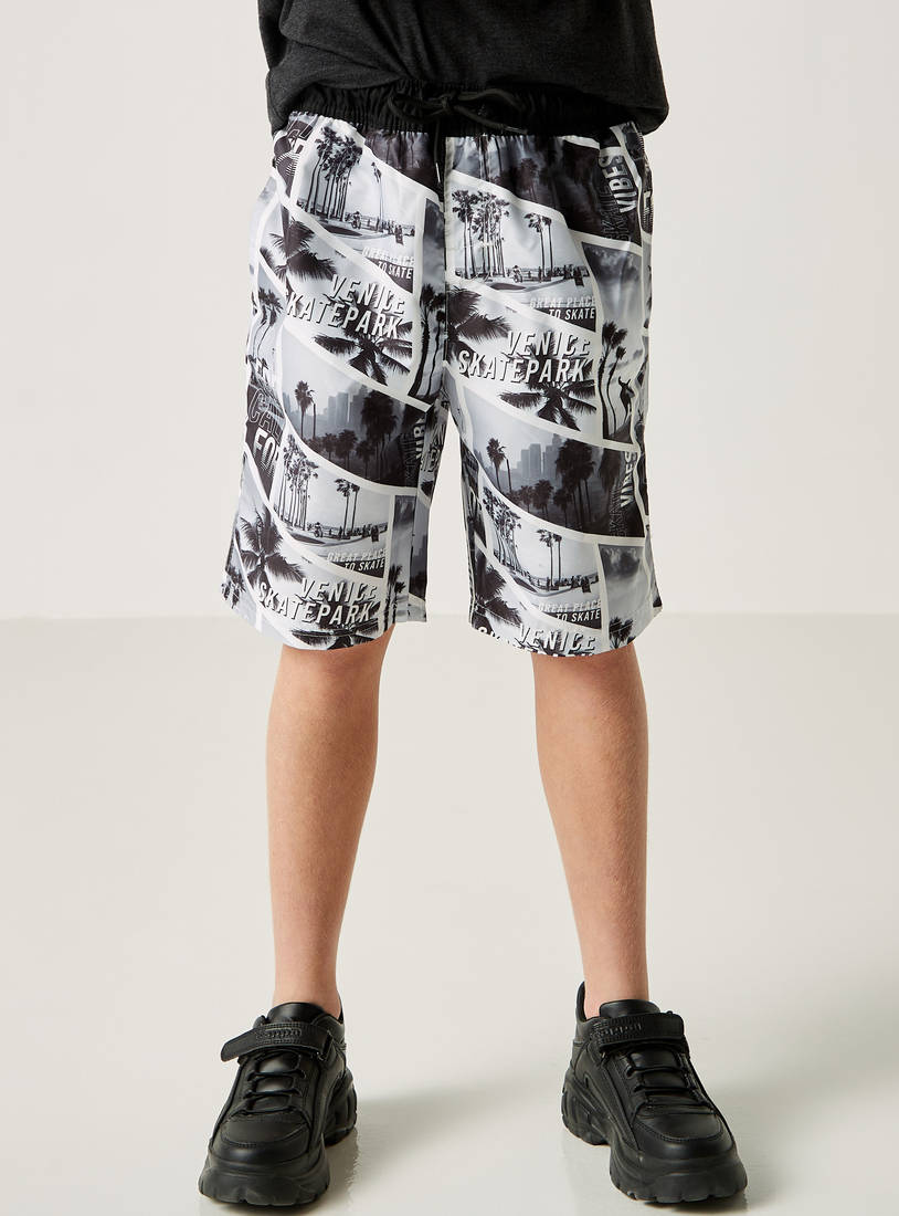 Printed Mid-Rise Shorts with Drawstring Closure and Pockets-Shorts-image-1
