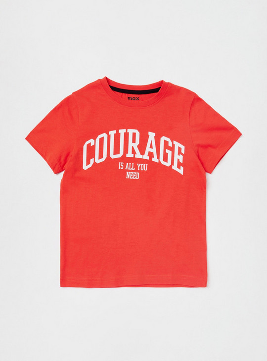 Slogan Print T-shirt with Short Sleeves and Round Neck