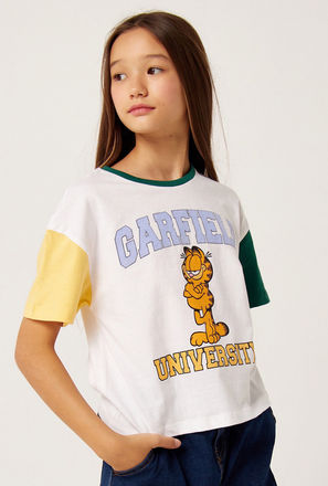Garfield Print T-shirt with Round Neck and Short Sleeves