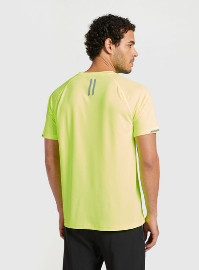 Solid Performance T-shirt with Crew Neck and Short Sleeves