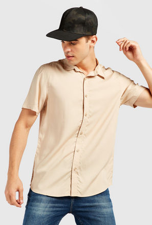 قميص سادة بأكمام قصيرة وأزرار إغلاق-mxmen-clothing-tops-shirts-3