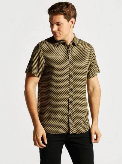 Geometric Print Shirt with Short Sleeves and Button Closure