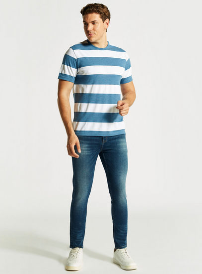 Solid Mid-Rise Skinny Fit Jeans with Button Closure and Pockets