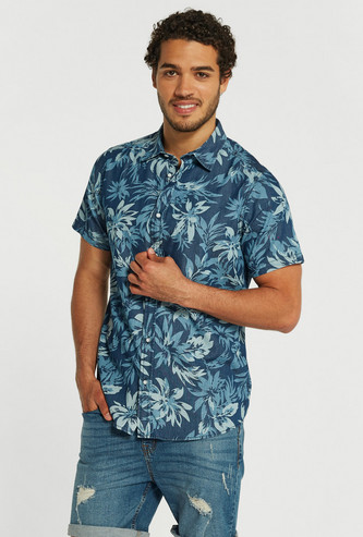 Leaf Print Denim Shirt with Short Sleeves and Button Closure