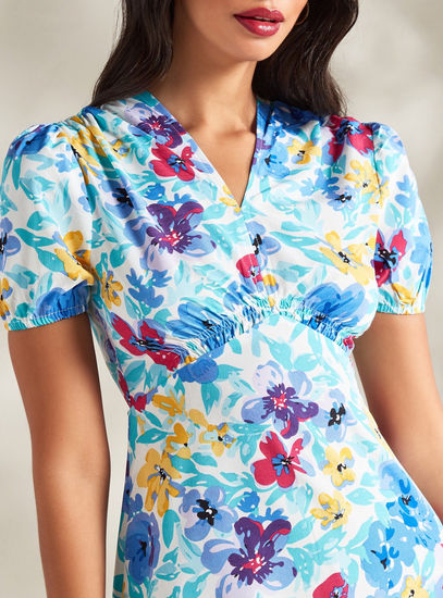 Floral Print Asymmetric Dress with V-neck and Puff Sleeves