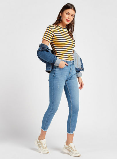 Distressed High-Rise Skinny Fit Jeans with Button Closure and Pockets