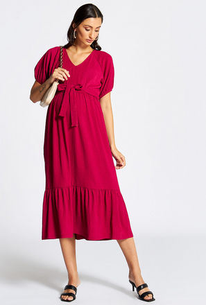 Textured Maternity Dress with V-neck and Tie-Up Waist Belt