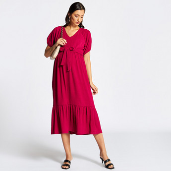 Textured Maternity Dress with V-neck and Tie-Up Waist Belt