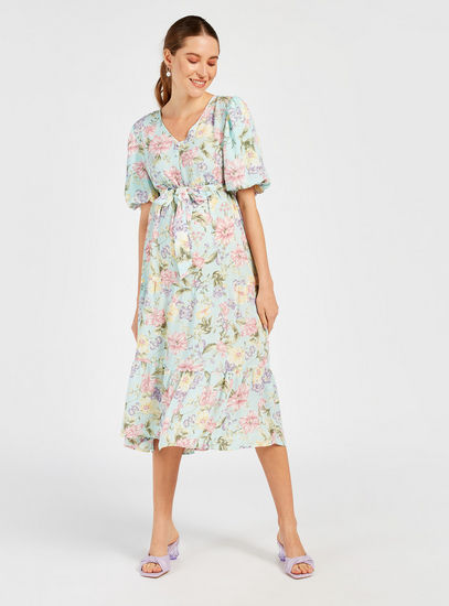 Floral Print Tiered Maternity Dress with V-neck and Short Sleeves
