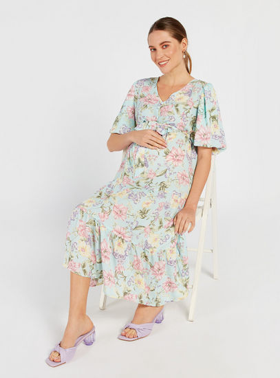 Floral Print Tiered Maternity Dress with V-neck and Short Sleeves