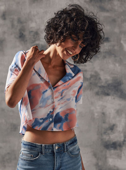 Abstract Print Crop Shirt with Short Sleeves and Button Closure