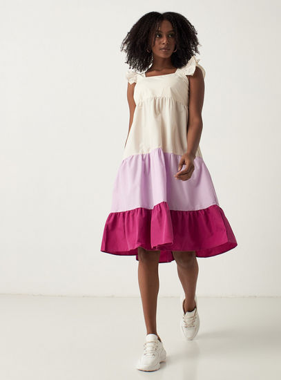 Colourblock Tiered Sleeveless Dress with Square Neck and Ruffle Detail