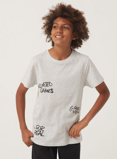 Typographic Print T-shirt with Round Neck and Short Sleeves