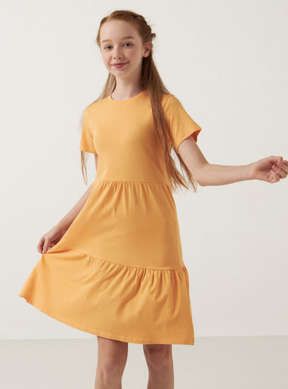 فستان القطن الأفضل سادة متعدد الطبقات بأكمام قصيرة وياقة ضيقة-الفساتين الكاجوال-image-1