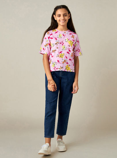 All-Over Floral Print Cropped T-shirt with Short Sleeves and Crew Neck-T-shirts-image-1