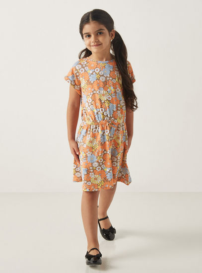 All-Over Floral Print Dress with Short Sleeves and Tie-Up Detail