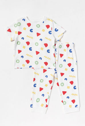 All-Over Shapes Print T-shirt and Pyjama Set