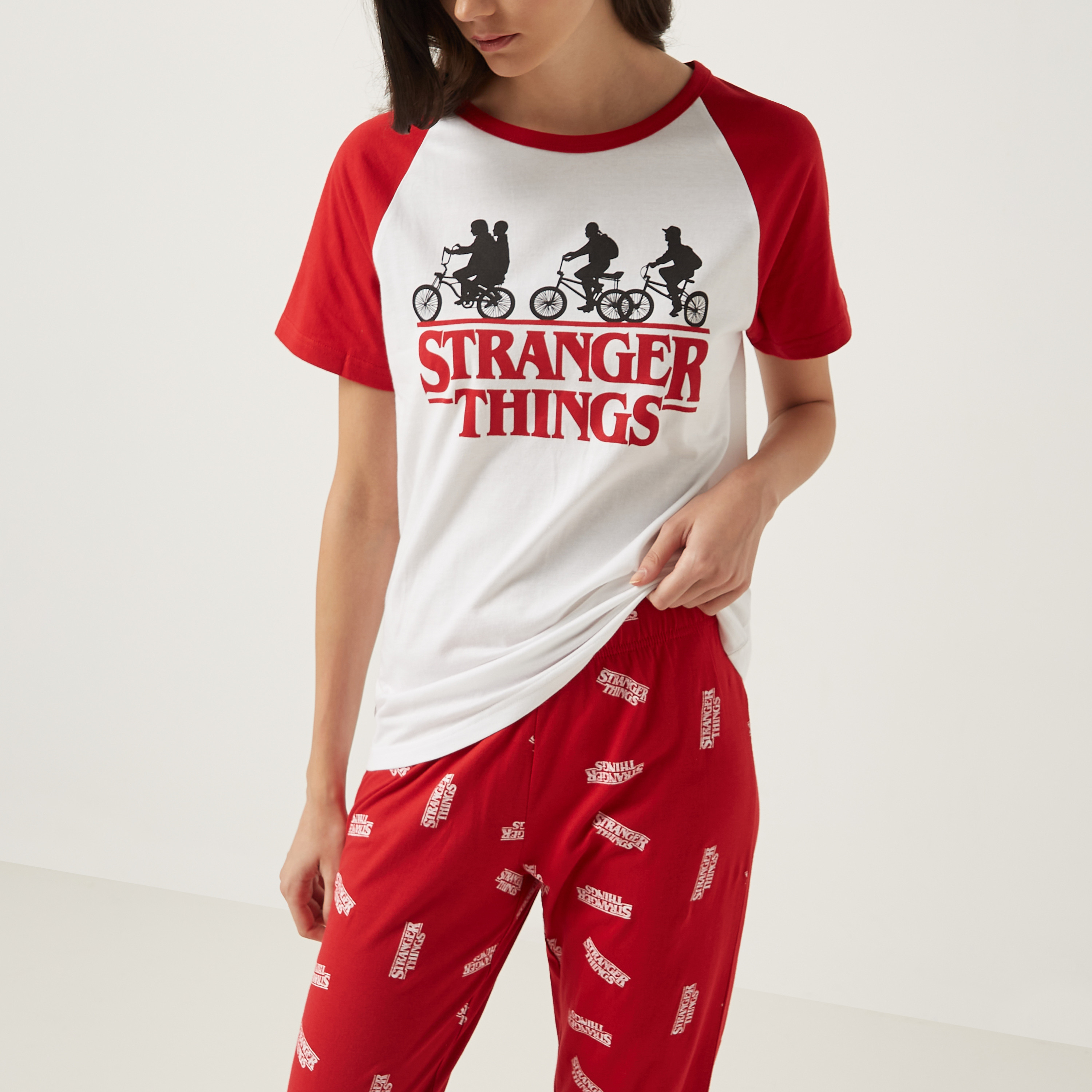 Pyjama stranger things discount femme