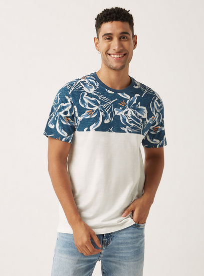Panel Print Round Neck T-shirt with Short Sleeves