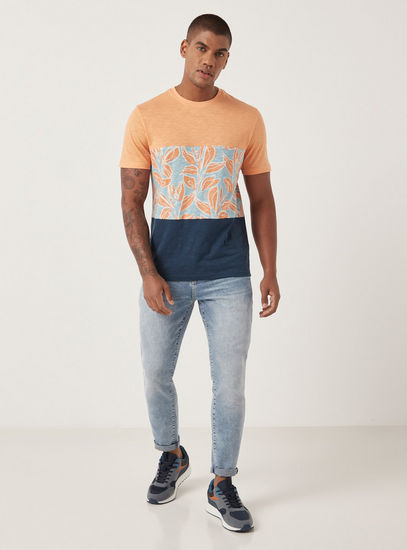 Panel Print Crew Neck T-shirt with Short Sleeves