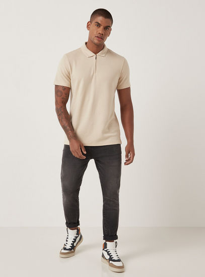 Textured Polo T-shirt with Short Sleeves and Zip Closure