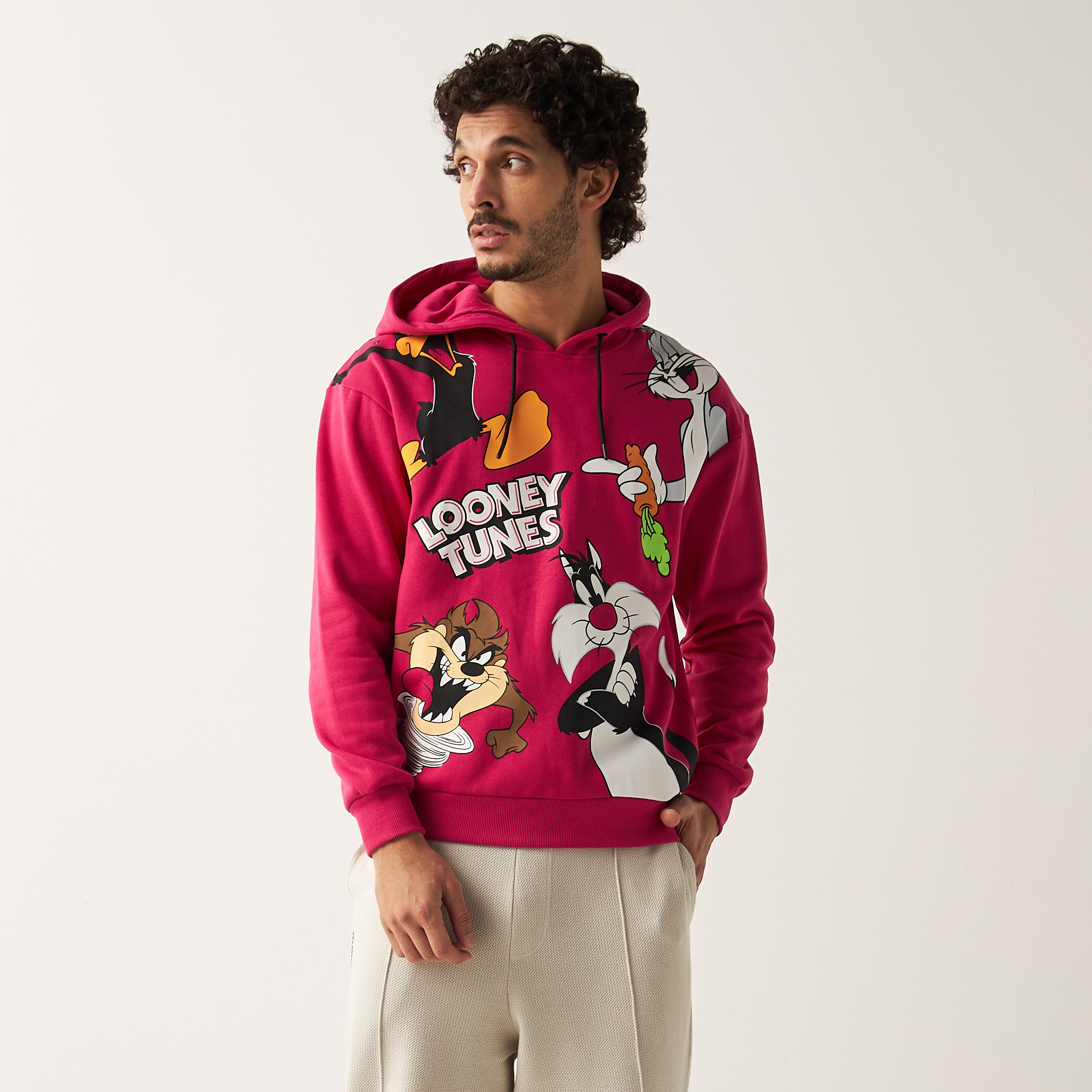 Shop Looney Tunes Print Loose Fit Sweatshirt with Hood and Long Sleeves Online Max UAE